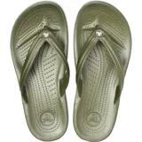 Ojotas Crocband Flip de Crocs, color verde militar con una línea blanca en la entresuela. Diseño ligero con tira superior de TPU y plantilla con textura de masajes.