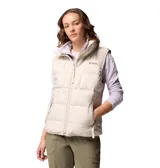 Chaleco acolchado Columbia modelo Pike Lake III Vest Omni-Heat, de color beige con cuello alto, cierre frontal con cremallera y bolsillos laterales.