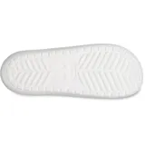 Sandalias Crocs Classic color negro, con agujeros en la parte superior y suela texturizada.