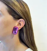 Aros colgantes rectangulares de resina azul, con cierre a clip.