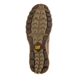 Bota de caña baja Caterpillar modelo Elude WP, confeccionada en cuero de plena flor impermeable color marrón oscuro. Presenta cierre con cordones, cuello acolchado y suela de goma en tono beige con diseño dentado para mayor tracción.