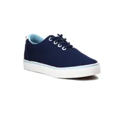 Zapatillas náuticas acordonadas Blue Sea Spinaker, color azul marino con detalles en celeste y suela blanca.