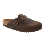 Zueco Birkenstock modelo Boston, confeccionado en cuero aceitado color marrón. Presenta una correa ajustable con hebilla metálica y plantilla de corcho anatómica con suela de goma.