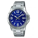 Reloj Casio plateado con esfera azul, caja de acero inoxidable de 47mm, cristal mineral, correa de acero inoxidable con cierre desplegable, tres agujas, calendario y resistencia al agua 50m.