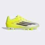 Championes de fútbol Adidas F50 Club, diseñados para terreno firme o múltiple. Presentan un diseño en color amarillo neón con detalles en blanco y negro, parte superior sintética Fiberskin con textura 3D para un mejor control del balón y tecnología SPRINTGRID.