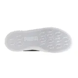 Championes Puma Carina 3.0 de mujer, en color blanco con franja lateral negra y detalles en tono dorado. Cuentan con una suela de plataforma texturizada con diseño acanalado en la parte delantera y trasera.