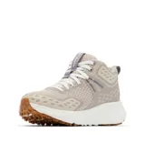 Bota de senderismo Columbia de altura media, color beige, con tecnología impermeable OutDry y sistema de amortiguación Omni-MAX. Presenta parte superior de malla técnica con superposiciones reforzadas, cierre de cordones con sistema Navic Fit y suela de goma con tracción Adapt Trax.