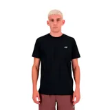 Remera deportiva New Balance de manga corta, color negro, con cuello redondo y logo de la marca estampado en el pecho.