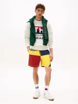 Sweater blanco de algodón con cuello redondo y logo 'TH Sailing Gear' estampado en el pecho.