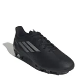 Championes de fútbol Adidas Flexible Ground III, color negro con detalles en gris oscuro. Presentan un diseño con costuras en el antepié para mejor control, lengüeta perforada para mayor ventilación y suela diseñada para tracción en diversas superficies.