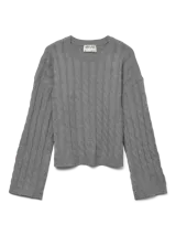 Sweater tejido de punto con cuello redondo y mangas largas con volumen. Presenta un diseño de tejido trenzado tipo cable y un calce regular.