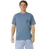 Remera de manga corta color verde azulado, con cuello redondo y estampado pequeño en el pecho con el logo de la marca Rip Curl.