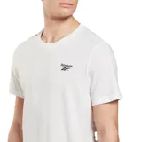 Remera blanca de manga corta con cuello redondo y un pequeño logo de Reebok bordado en el pecho.
