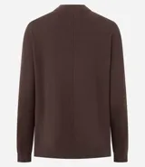 Suéter de punto color bordó, con cuello alto, mangas largas y detalle de costura vertical en relieve en el centro del frente.