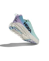 Championes de running Hoka Rincon 3, color celeste con detalles en lila y suela blanca.