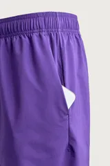 Pantalones deportivos cortos Zara Athleticz, confeccionados en tejido técnico ligero y elástico en color celeste. Cuenta con cintura elástica ajustable, bolsillos frontales, bajo con aberturas laterales y detalle de logo estampado.