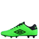 Championes de fútbol Umbro modelo Touch FG, color blanco total. Presentan un diseño clásico con costuras reforzadas en la puntera para mayor control del balón, el logo de la marca en relieve en el lateral y suela con tacos diseñados para césped natural.