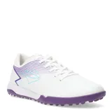 Championes de fútbol 5 Topper modelo Stingray III Mach TF, color blanco con detalles en violeta y celeste. Presentan una estructura sintética ligera con diseño gráfico de líneas y suela con tapones para césped sintético.