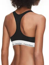 Bralette deportivo Calvin Klein de la línea Modern Cotton, confeccionado en mezcla de algodón y modal. Presenta un diseño sin forro ni relleno, con espalda cruzada y banda elástica inferior distintiva de la marca.