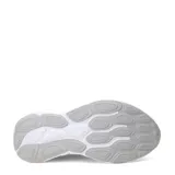 Championes de running New Balance modelo 460, color gris con detalles plateados y suela blanca. Presentan un diseño de malla transpirable con el logo "N" característico en los laterales.