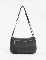 Bandolera negra de poliéster con múltiples compartimentos y cierres.