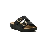 Sandalias negras con plataforma, dos tiras anchas con hebillas doradas ajustables y plantilla texturizada color beige.