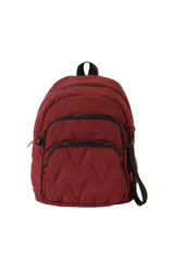 Mochila Aurora de nailon acolchado en color negro, con diseño de múltiples compartimentos con cierre y correas ajustables.