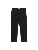 Pantalón de jeans negro para hombre, de corte recto y diseño clásico de cinco bolsillos, con cierre de cremallera y botón metálico.