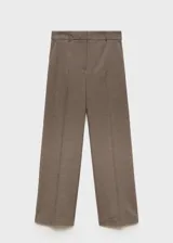 Pantalón de vestir de corte recto y tiro medio, confeccionado en tejido fluido con estampado de microcuadros en tonos marrones. Presenta trabillas en la cintura, bolsillos laterales y cierre oculto de botón, gancho y cremallera.