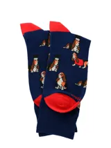 Medias de caña media color azul marino con estampado de perros Basset Hound. Presentan talón y puntera en color rojo.