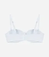 Soutien femenino modelo top, color piel, con copa hueca y tirantes removibles.