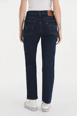 Jeans Levi's 501 Crop de tiro alto, color azul oscuro, con corte recto y largo hasta el tobillo.