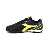 Championes de fútbol Diadora, modelo Tifosi Tf Teen, color negro con detalles en amarillo flúor.