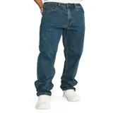 Pantalón de jean corte recto, color azul oscuro, con cinco bolsillos y cierre frontal con botón y cremallera.