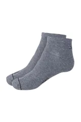 Pack de tres pares de soquetes negros de la marca Legacy, con finas rayas grises en la parte superior.