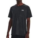Remera de running Under Armour para hombre, color negro con diseño geométrico en relieve y logo de la marca en el pecho.