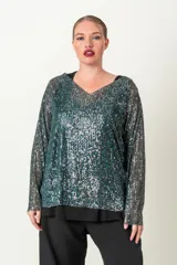 Blusa de fiesta con lentejuelas plateadas y verde esmeralda, forrada en viscosa, con escote en V y mangas tres cuartos.