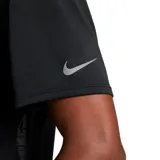 Remera de running Nike Dri-FIT Run Division Rise 365 para hombre, color azul marino con estampado reflectante en el hombro y logo de la línea Run Division en el pecho.