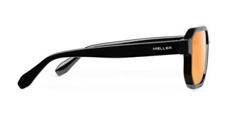 Lentes de sol aviador oversize con montura geométrica negra y lentes color naranja. Cuentan con doble puente, montura fina y bordes biselados. Protección UV400.
