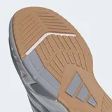 Championes de entrenamiento Adidas Amplimove color gris con detalles en blanco.