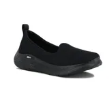 Zapatillas slip-on Actvitta de nylon negro, con diseño sin cordones, capellada de malla transpirable y suela gruesa texturizada.