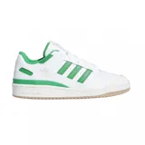 Championes adidas Forum Low de estilo urbano, con diseño clásico en color blanco y detalles en verde. Presentan el logo de la marca en el lateral y en la lengüeta, con suela de goma en tono caramelo.