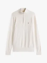 Sweater Tommy Hilfiger de cuello perkins y cierre frontal de cremallera, confeccionado en puro algodón de punto. Presenta diseño de corte regular con puños y bajo de punto canalé, y cuenta con el logo de la marca bordado en el pecho.