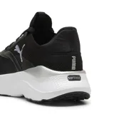 Championes Puma Softride Mayve para mujer, color negro con logo blanco y suela blanca.