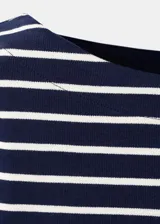 Buzo de punto de algodón con diseño a rayas horizontales, cuello barco y mangas largas.