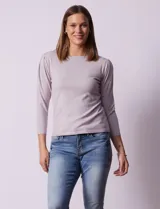 Buzo tejido en hilado fino color blanco, marca Vila Milano. Manga ¾ con pliegue en hombro.