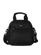 Kit de mochila y lunchera térmicas color negro, marca Terrano. La mochila cuenta con un amplio compartimento principal, bolsillo frontal, bolsillos laterales de red elástica y correas ajustables y acolchadas. La lunchera tiene interior térmico, bolsillo frontal con cierre, correa regulable y manija superior.