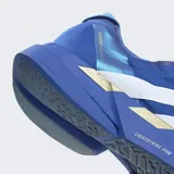 Championes de running Adidas Adizero Adios Pro 4, color azul con detalles en blanco y dorado. Diseñados para competición, cuentan con tecnología Lightstrike Pro en la entresuela, Energyrods 2.0 con infusión de carbono y suela de caucho Continental con Lighttraxion para mayor agarre y ligereza.
