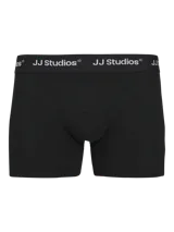Pack de tres boxers tipo trunk de ajuste ceñido, color negro, con cintura elástica personalizada con el logo de la marca.