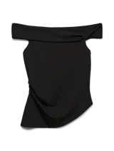 Top negro sin mangas con escote off-shoulder, detalle fruncido y calce ajustado.